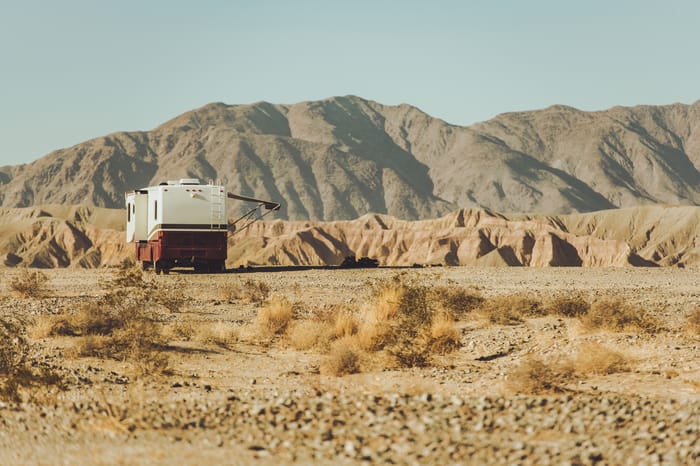 motor-coach-rv-california-desert-boondocking-dry-